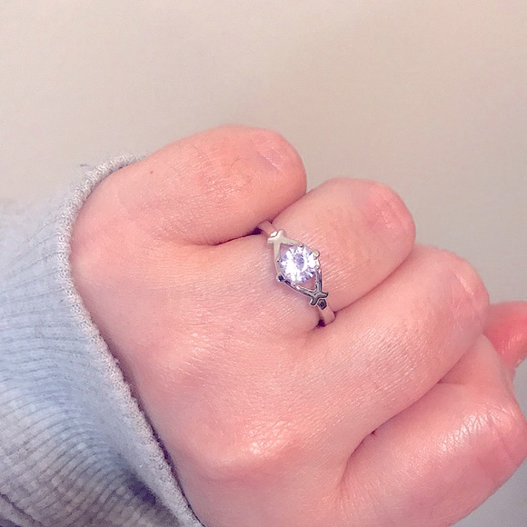 🆕Classy💍Modern Style 5.94mm Round Solitaire Ring - Picture 7 of 16